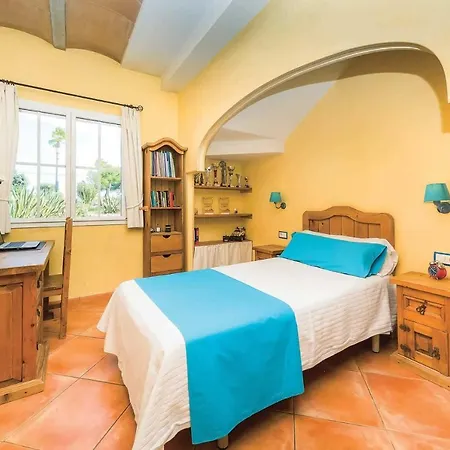 Sleeps 7 Air Con Wifi فيلة *