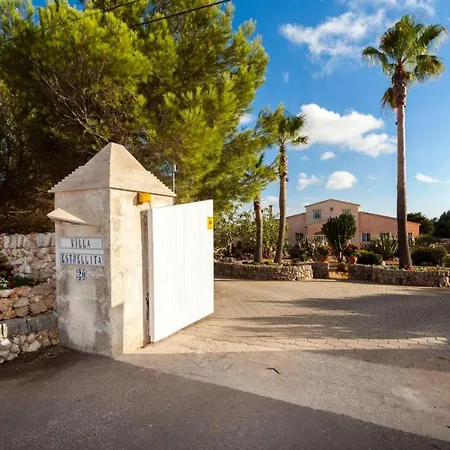 Villa Sleeps 7 Air Con Wifi *
